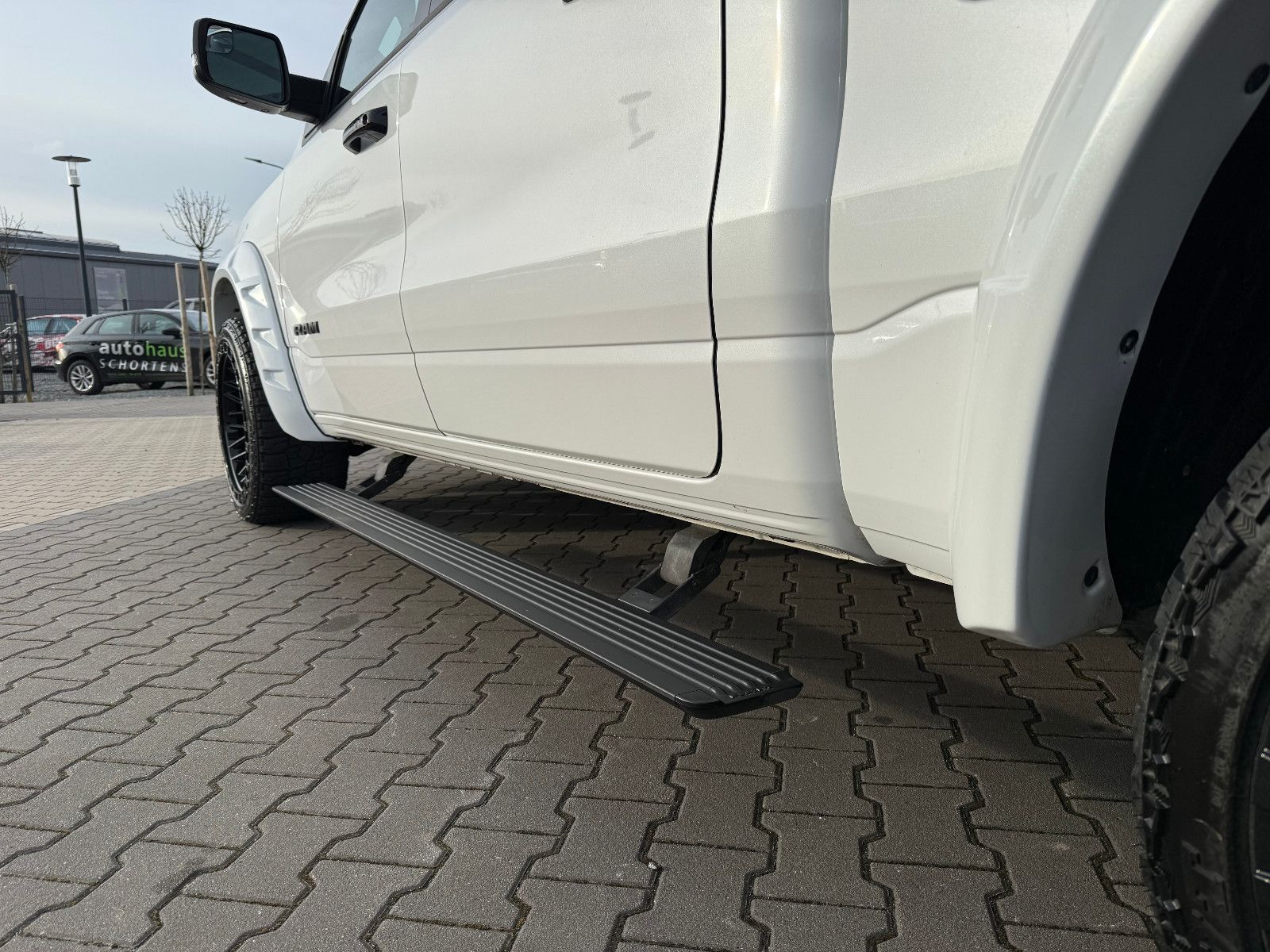 Dodge RAM 1500 Limited Night GRAIL LA CHANTI V8 VOLL
