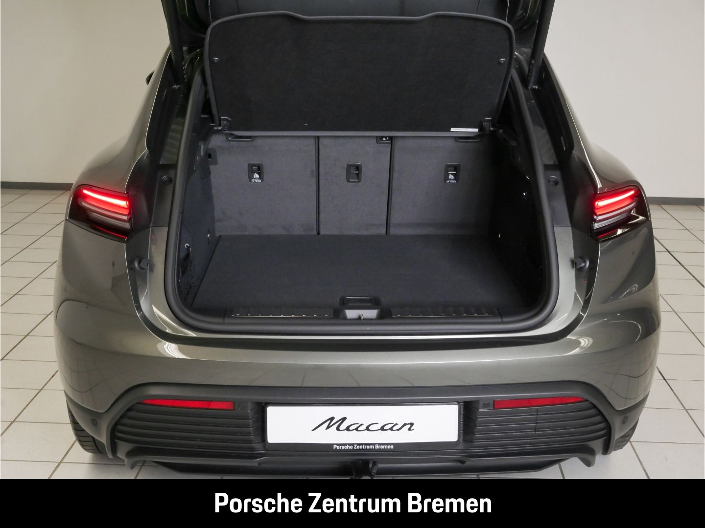 Porsche Macan 4S Sportpaket - Samsaru's Car Outlet