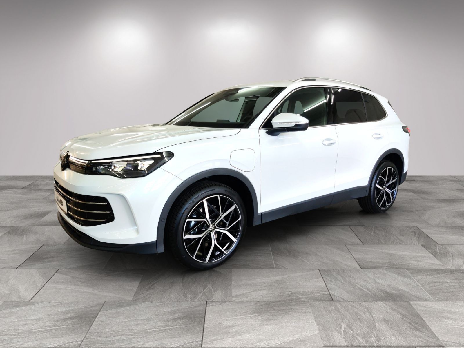 Volkswagen Tiguan Elegance 1.5 eHybrid AHK/HD-Matrix/"Dark"