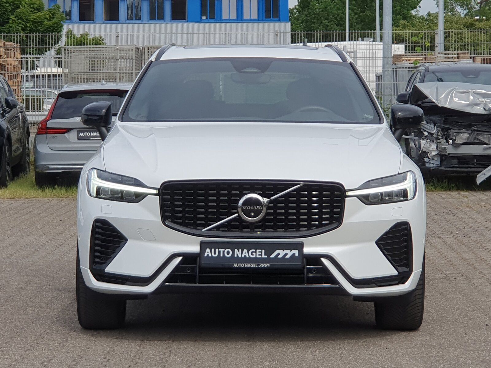 Volvo XC60 Recharge T6 R-Design PANO|