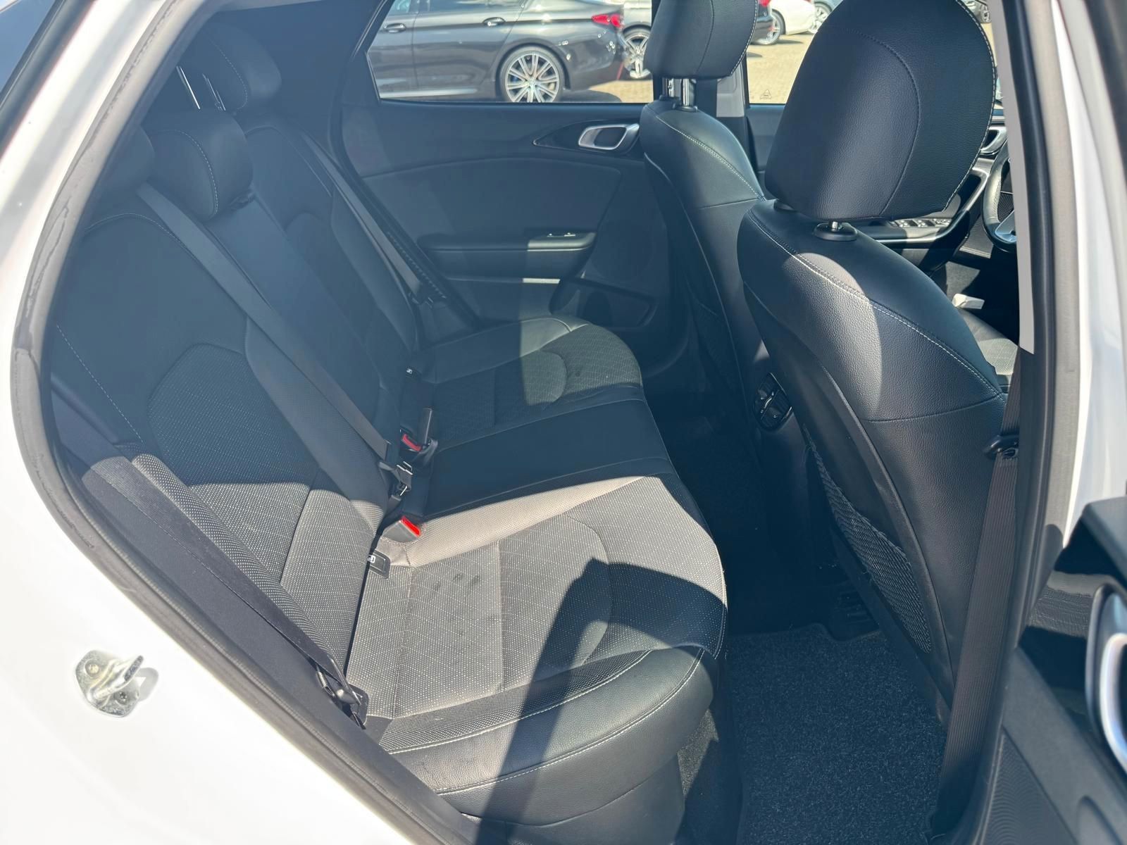 Kia XCeed 1.6 Plug-in Hybrid Platinum Edition - Samsaru's Car Outlet