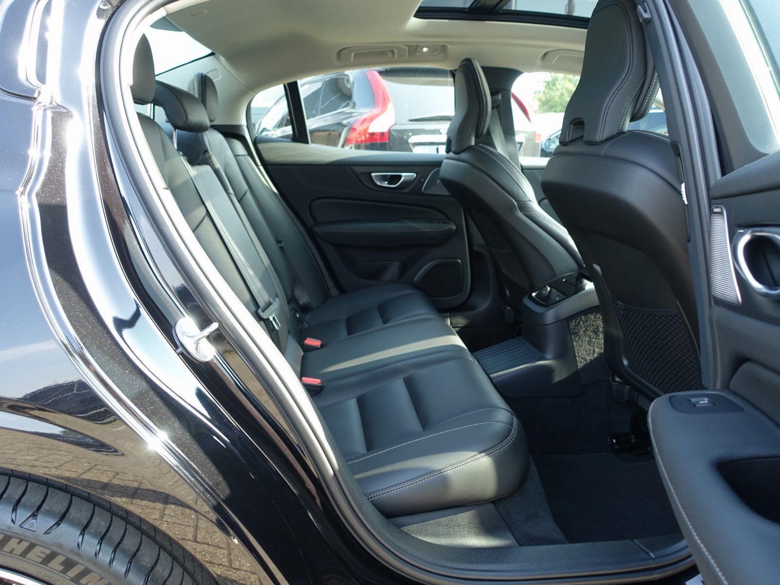 Volvo S60 Recharge Ultimate T8 AWD/360°/B&W/Massage