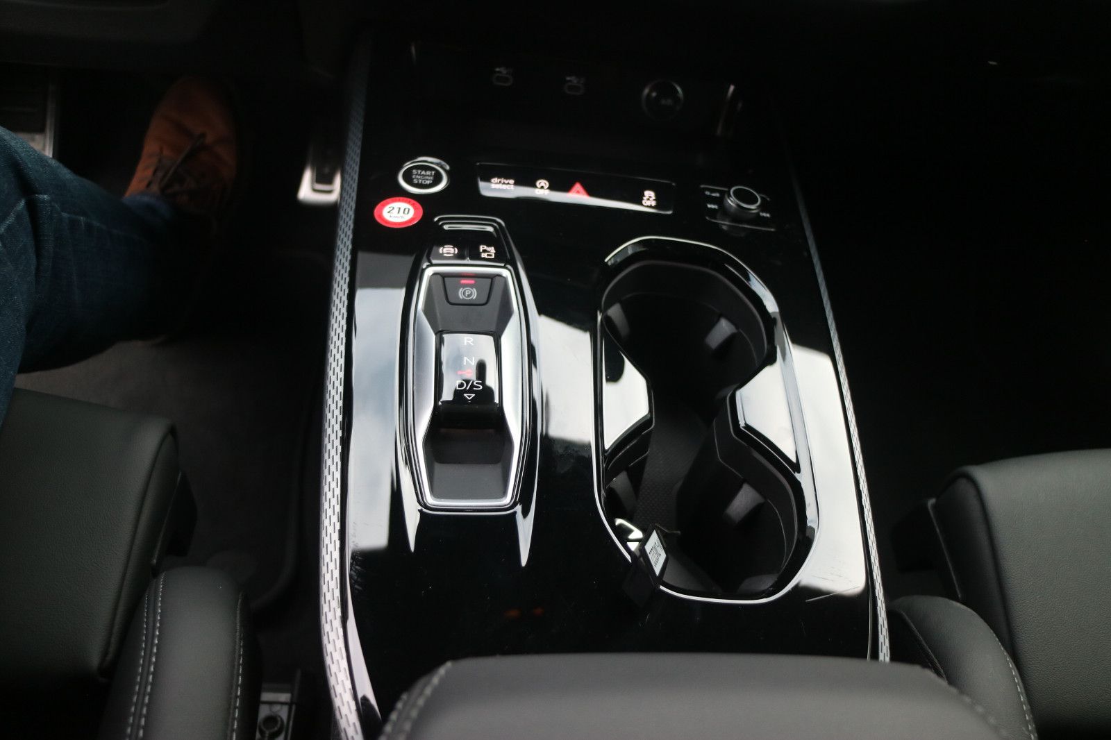Audi A5 Avant 2,0TFSI-Quattro-S-Line-ACC-AHK-