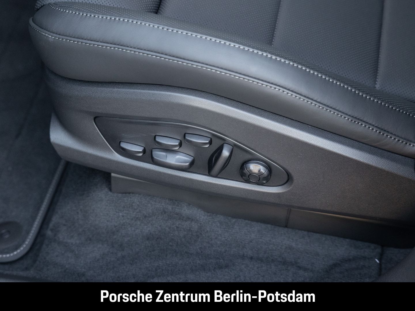 Porsche Macan Turbo LED-Matrix Surround-View InnoDrive