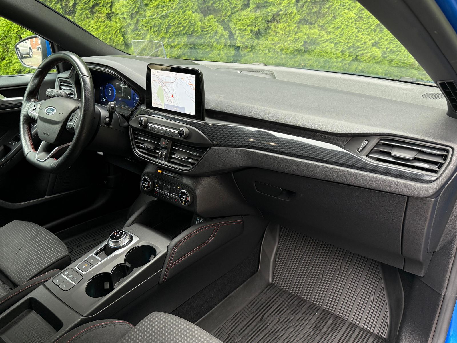 Ford Focus Tur. 1.5 EB Aut. ST-Line X - Samsaru's Car Outlet
