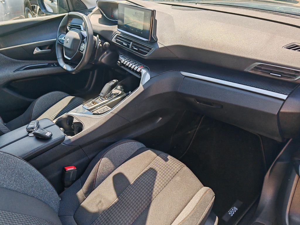 Peugeot 3008 PureTech 130 EAT8 - Samsaru's Car Outlet
