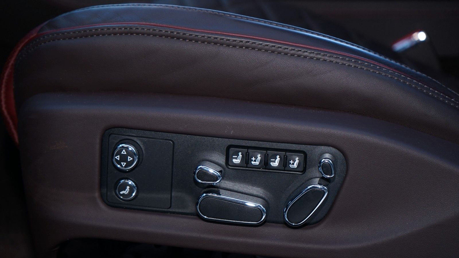Bentley CONTINENTAL GT V8*PANO*STITCHING*MATRIX*
