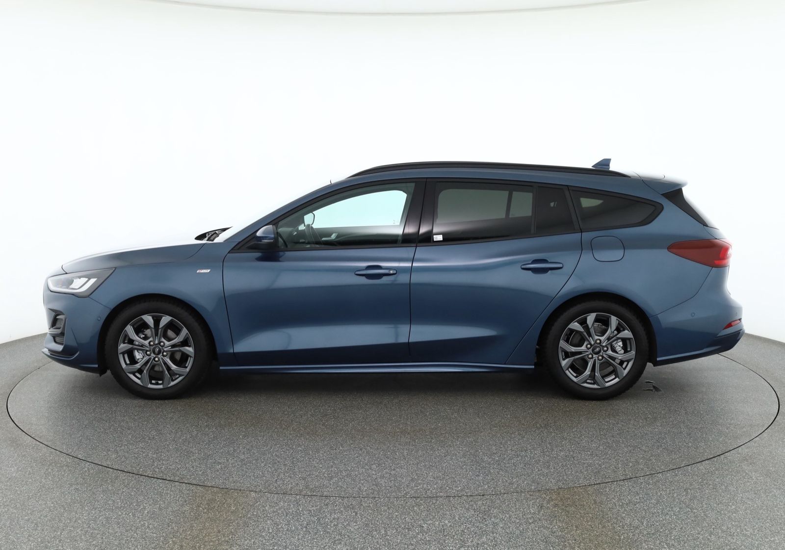 Ford Focus Turnier 1.0 EB ST-Line X LED Navi ACC AHK