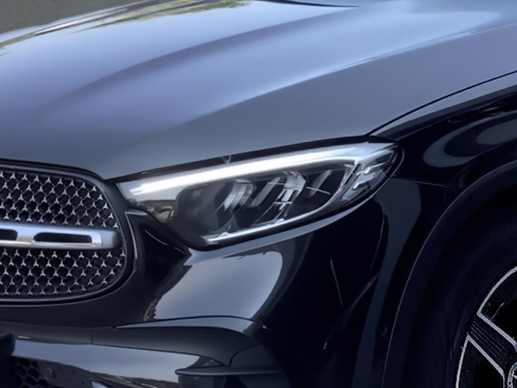 Mercedes-Benz GLC 220 d 4M AMG+KAM+LED+AMBI+TOTW+DIST+PANO+AHK