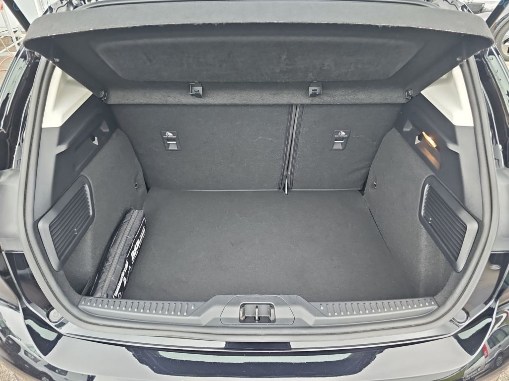 Ford Focus 1.0EcoBoost Hybrid Aut. TITANIUM Navi LED