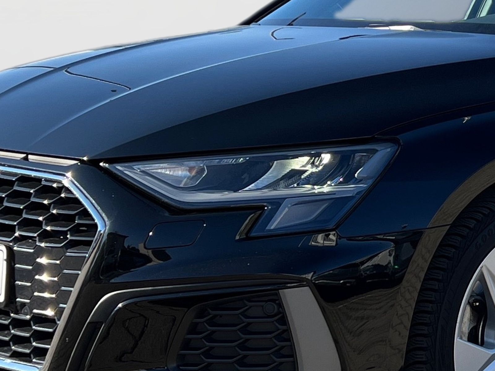 Audi A3 Sportback 30 TFSI S-Line - Samsaru's Car Outlet