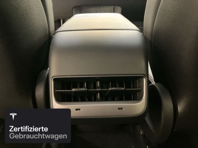 Tesla Model Y Rear-Wheel Drive