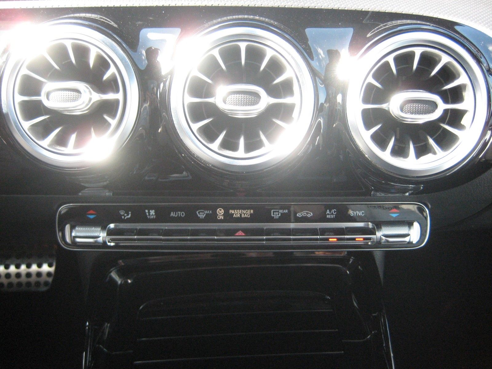 Mercedes-Benz CLA 35 AMG 4M - Samsaru's Car Outlet