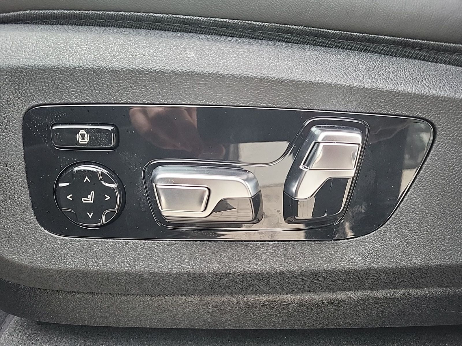 BMW X5 xDrive40d M SPORT Sitzbelüft Standhzg AHK ACC