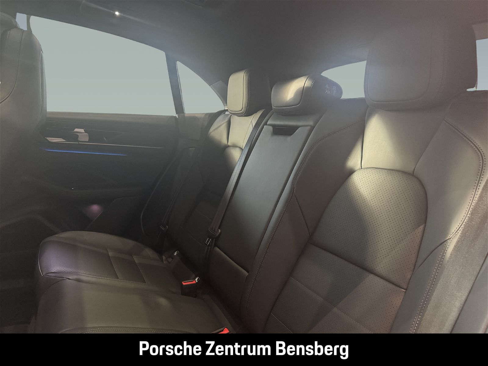 Porsche Macan 4S Electric