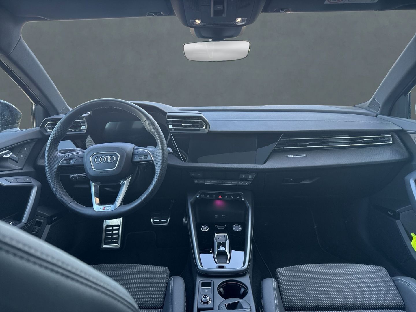 Audi A3 Sportback 35 TFSI S line - Samsaru's Car Outlet