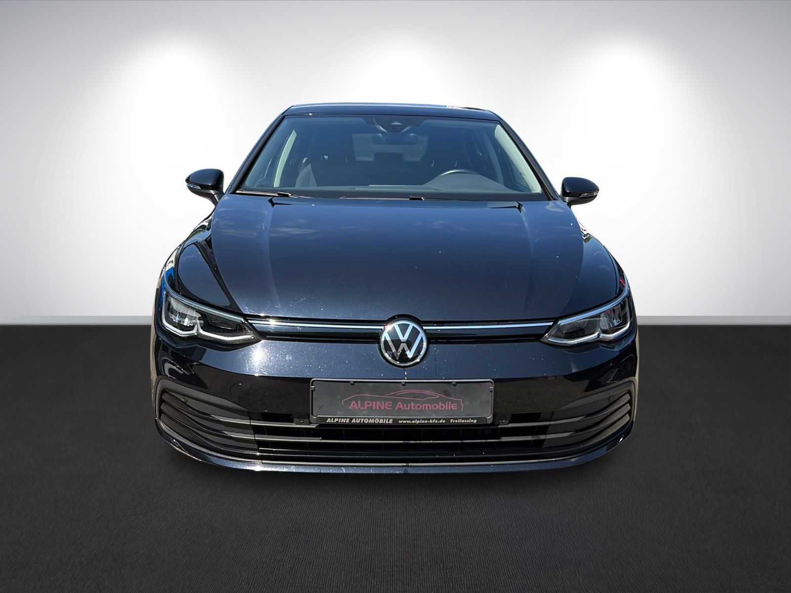 Volkswagen Golf VIII 1.5 TSI United - Samsaru's Car Outlet