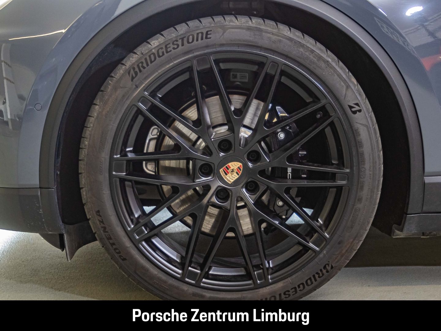 Porsche Macan 4S BOSE Luftfederung Panoramadach LED