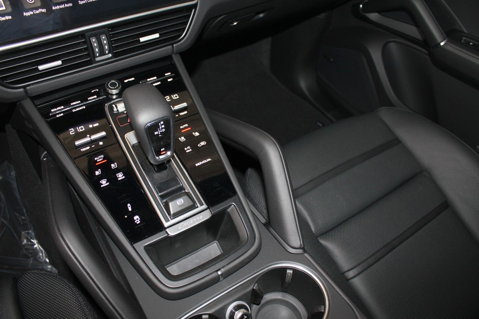 Porsche Cayenne E-Hybrid Platinum Edition/NightV/PASM