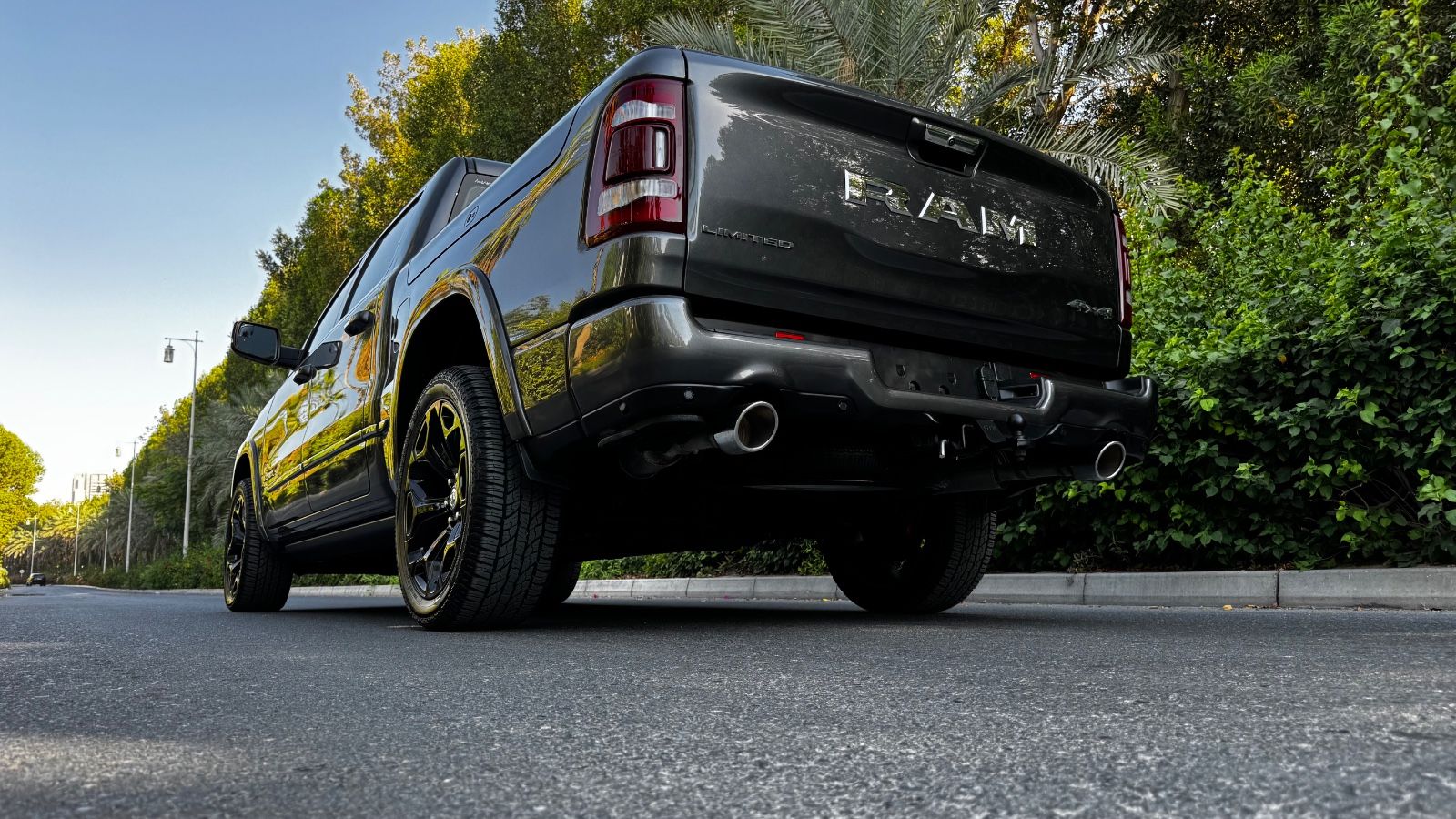 Dodge LIMITED*LPG*CARFAX*HEADUP*LUFT*RAMBOX*360°KAME