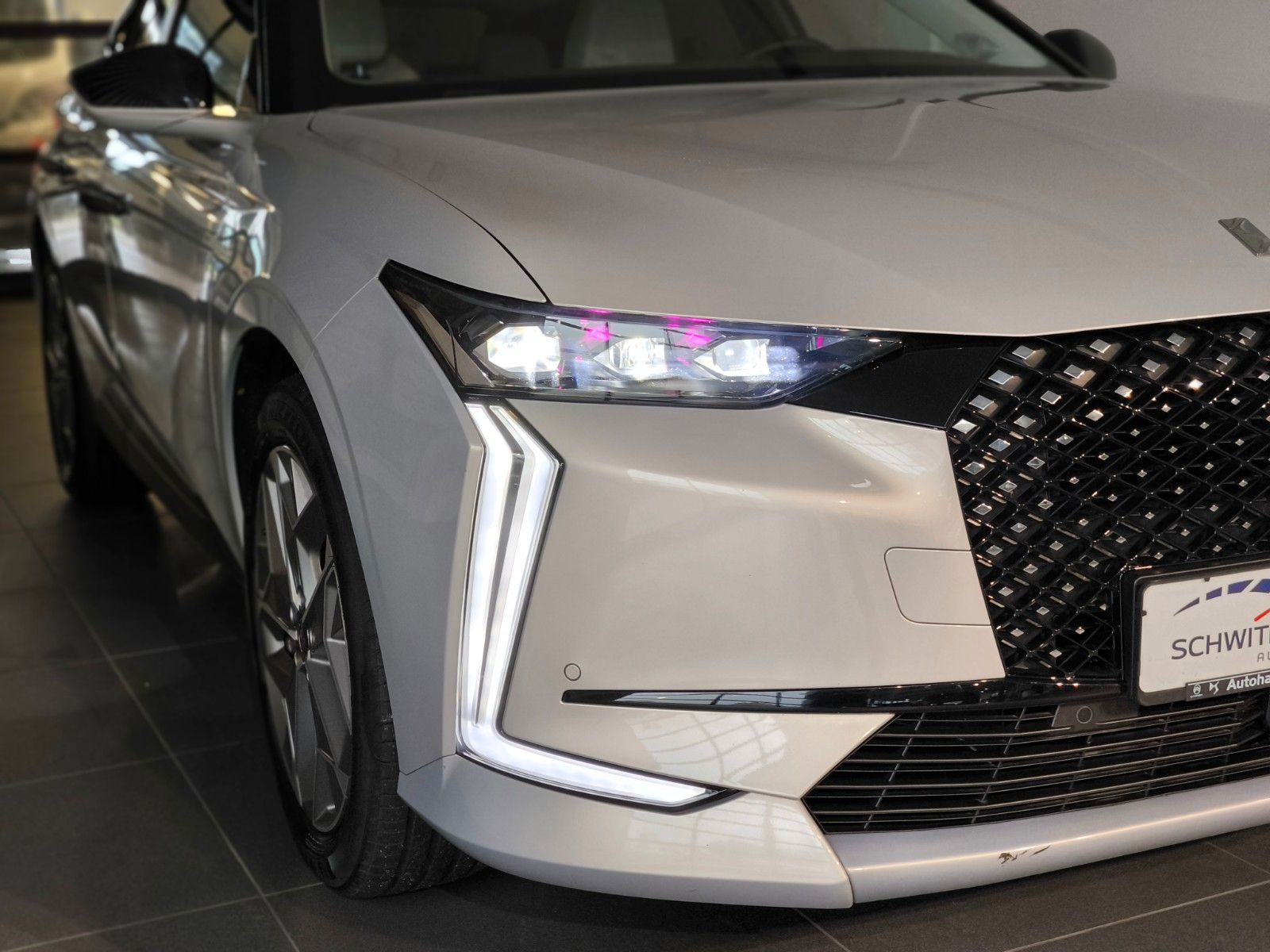 DS Automobiles DS 4 Esprit de Voyage PureTech 130