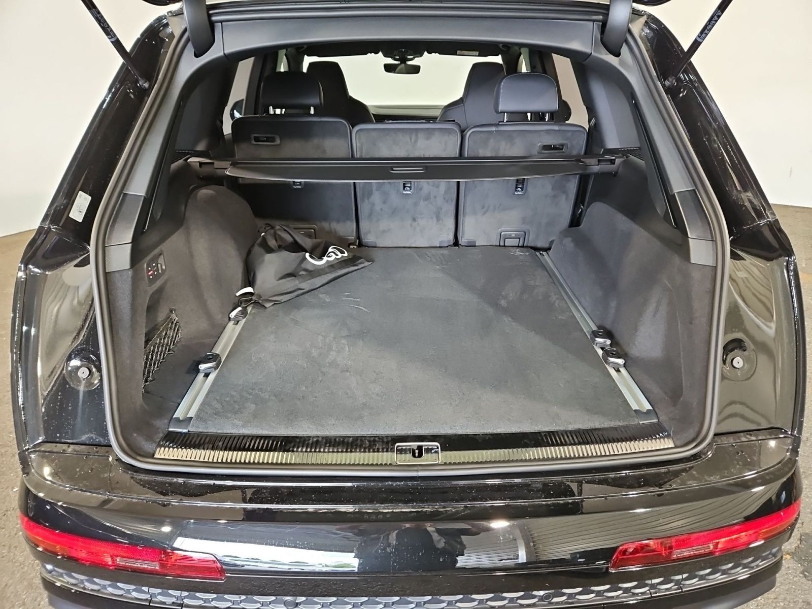 Audi Q7 SUV 60 TFSI e S LINE+MATRIX+AHK+B&O+KAMERA+
