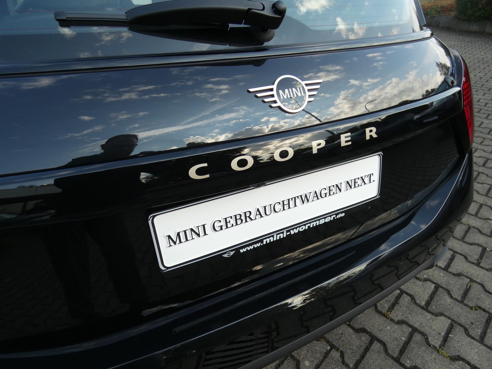 MINI Cooper C - Samsaru's Car Outlet