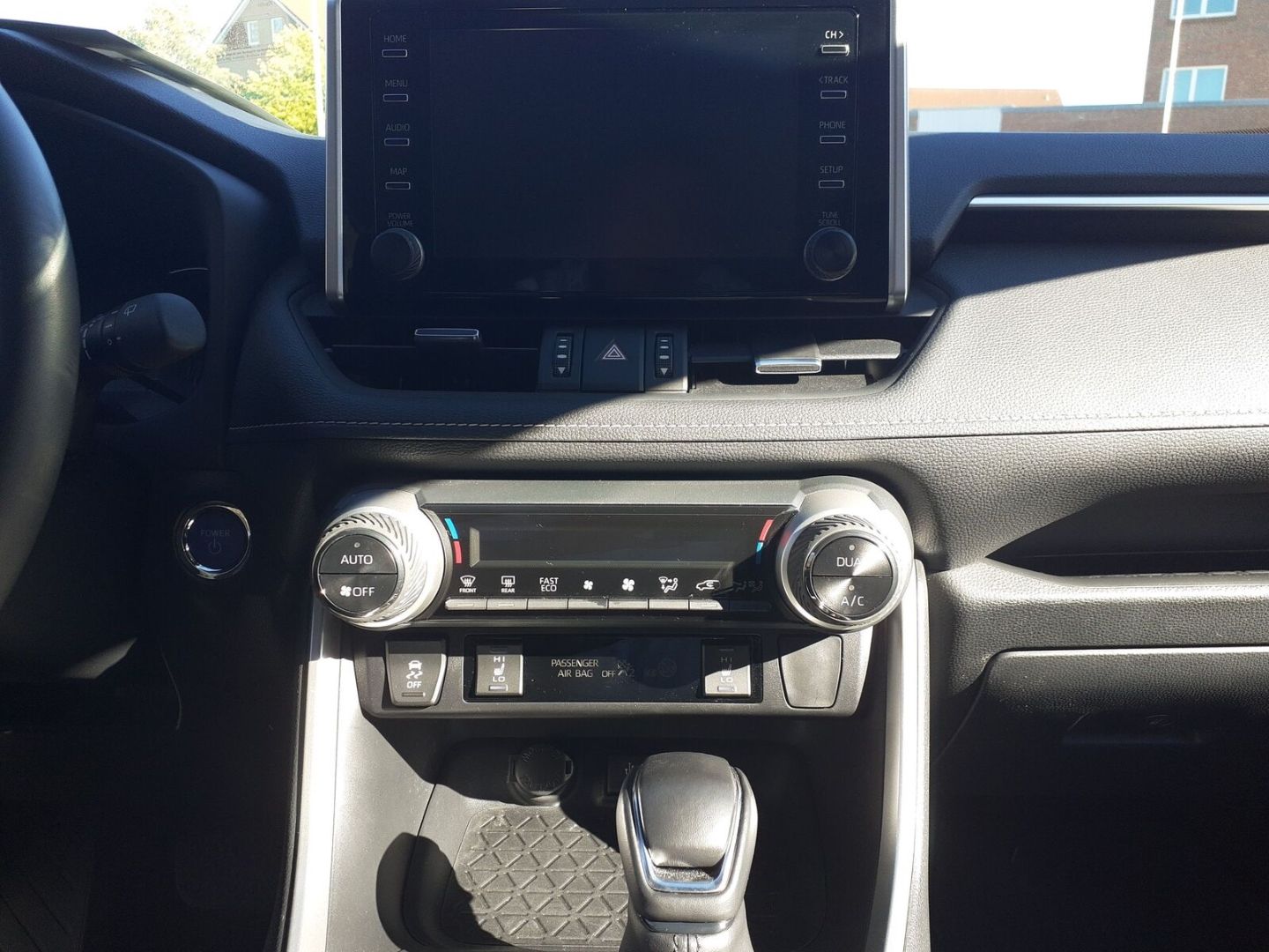 Toyota RAV 4 H3 Business FWD - Samsaru's Car Outlet