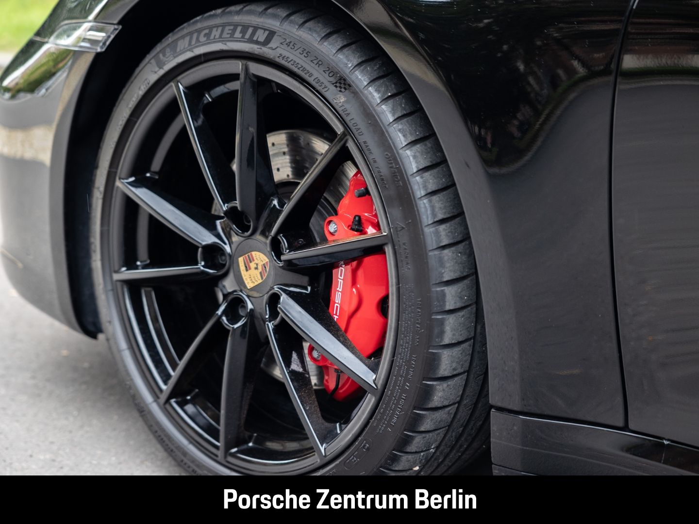 Porsche 992 911 Targa 4S BOSE Sportabgas SportDesign LED