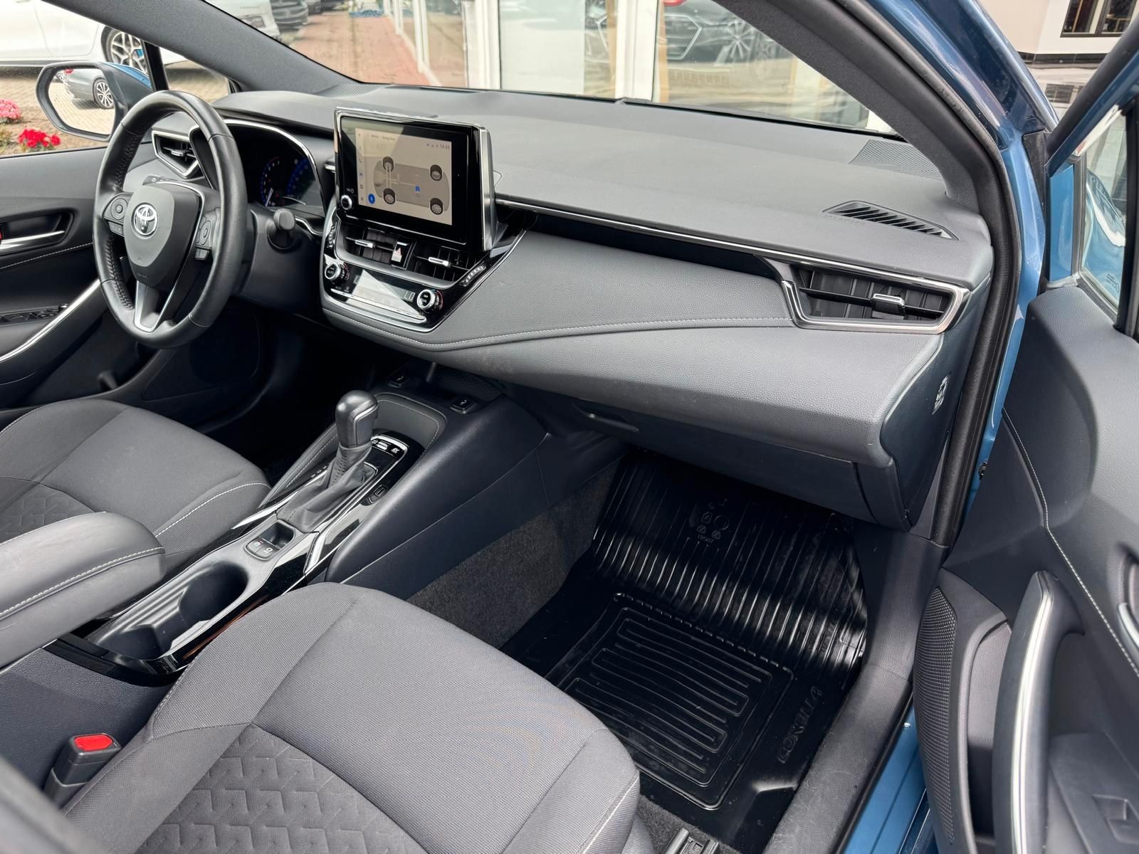Toyota Corolla Touring Sports Hybrid Business Edition - Samsaru's Car Outlet