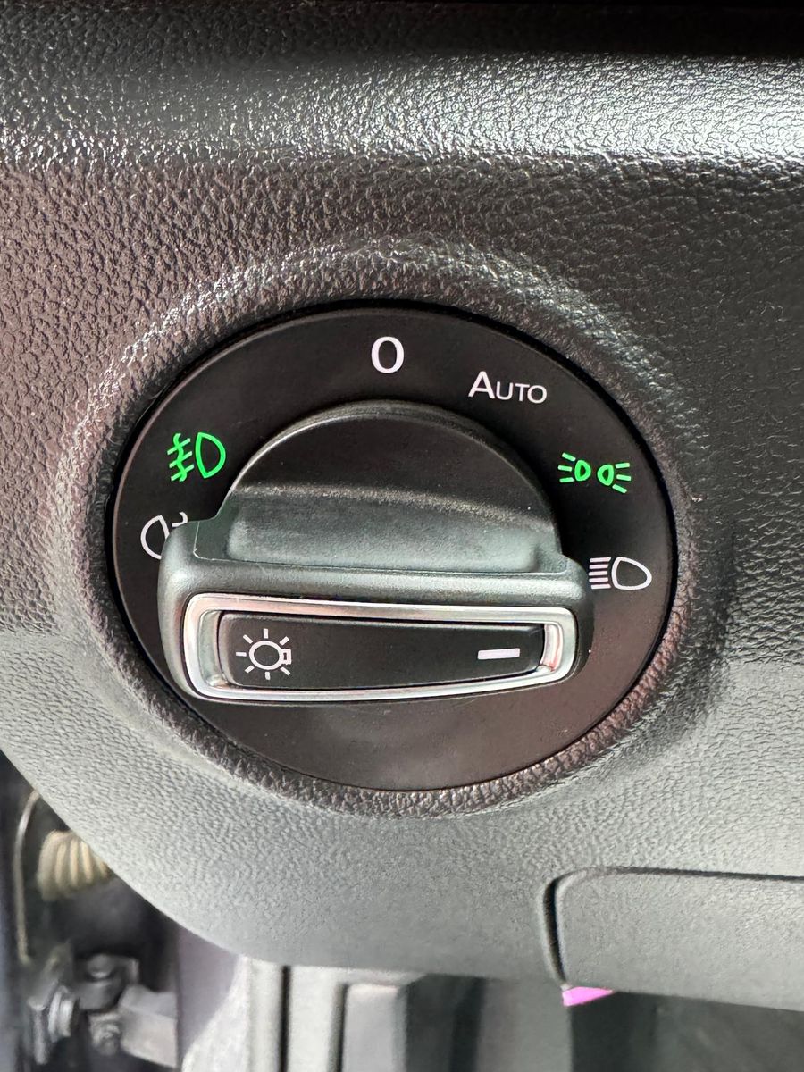 Volkswagen T-Roc 1.5 TSI Style - Samsaru's Car Outlet