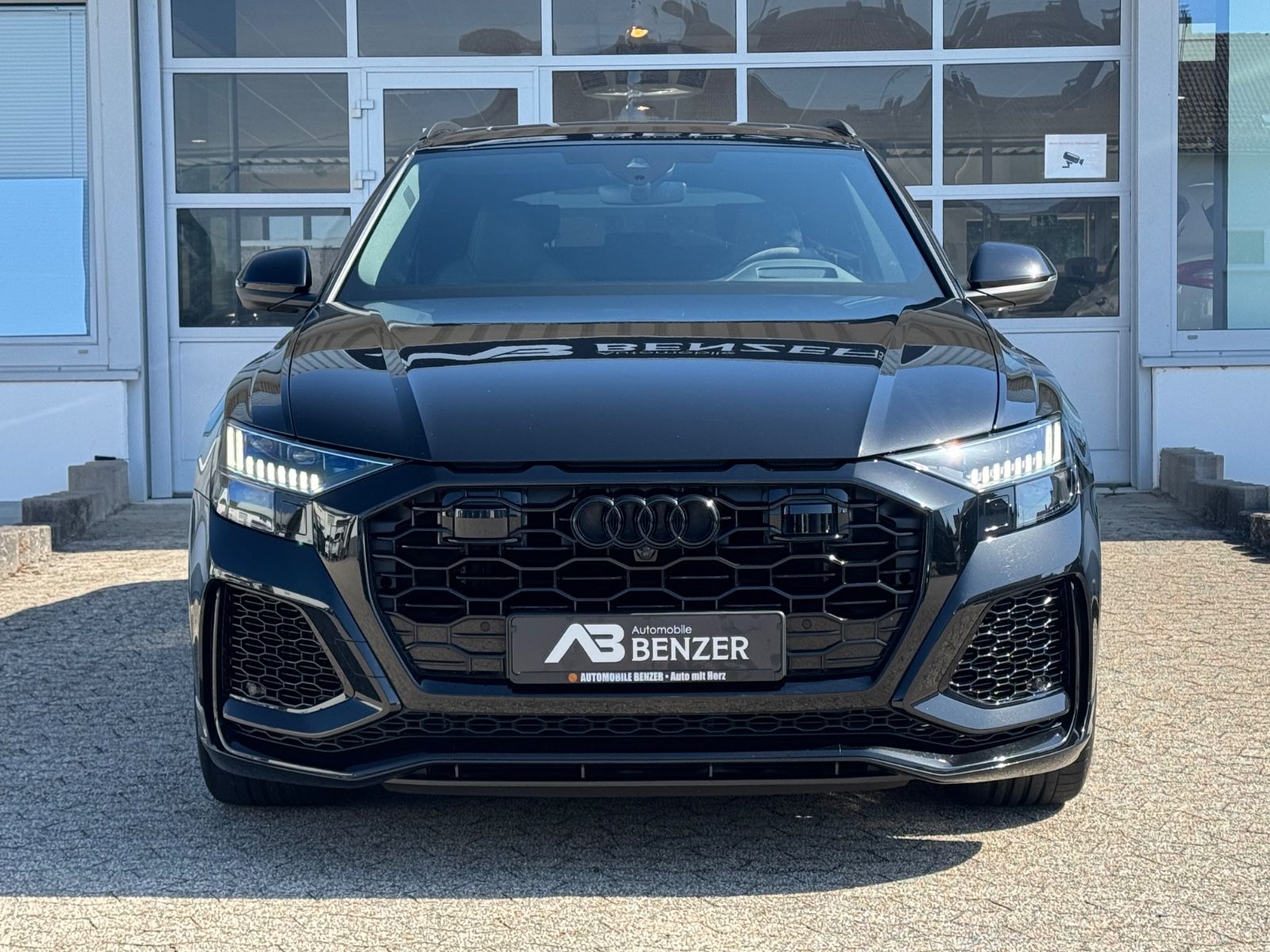 Audi RSQ8/HD-Matrix/PANO/AHK/23"/StdHeiz/BLACK/360°/