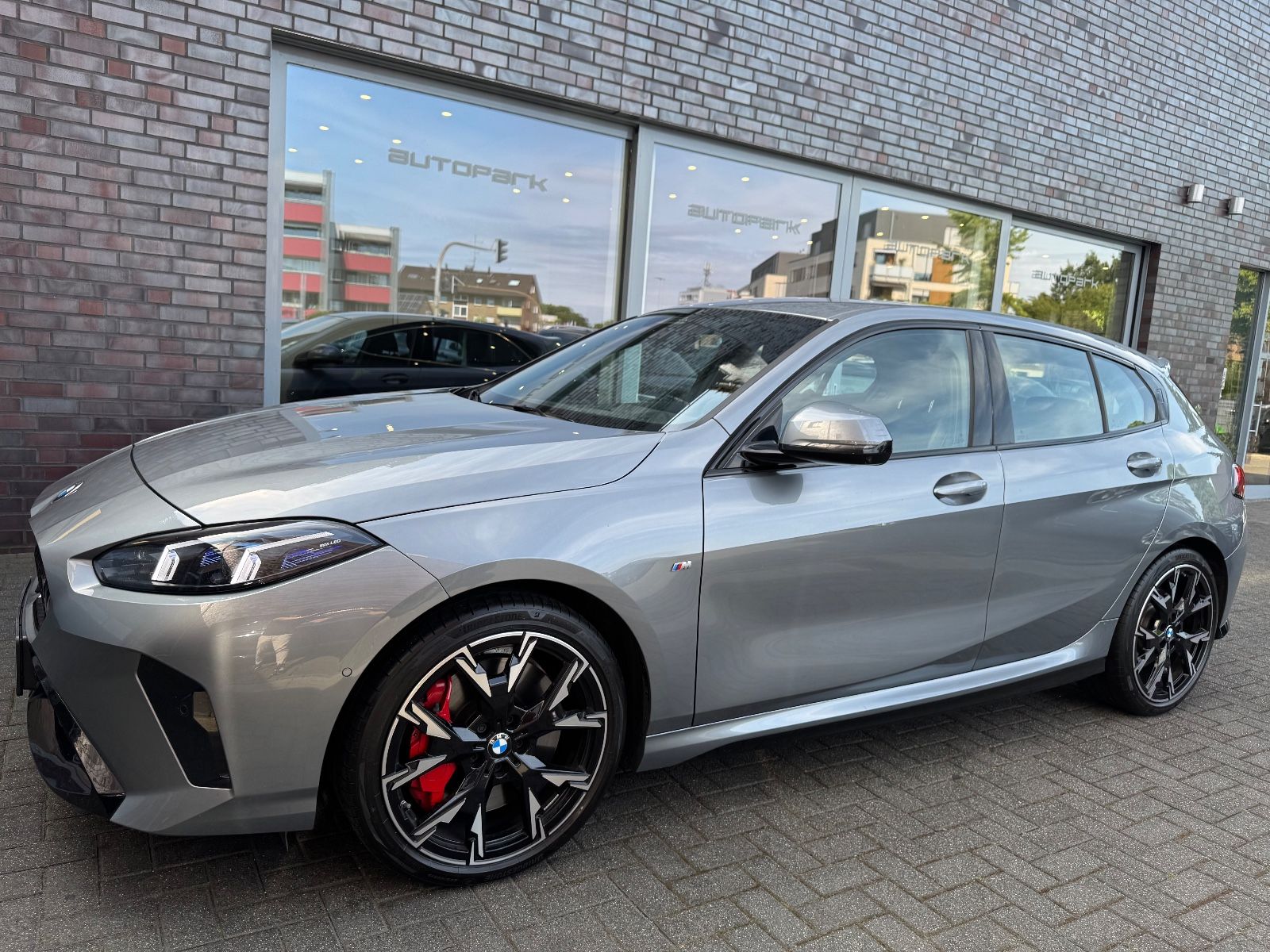 BMW 120i M SPORT PRO HEADUP 360° ACC Innovation 8xLM