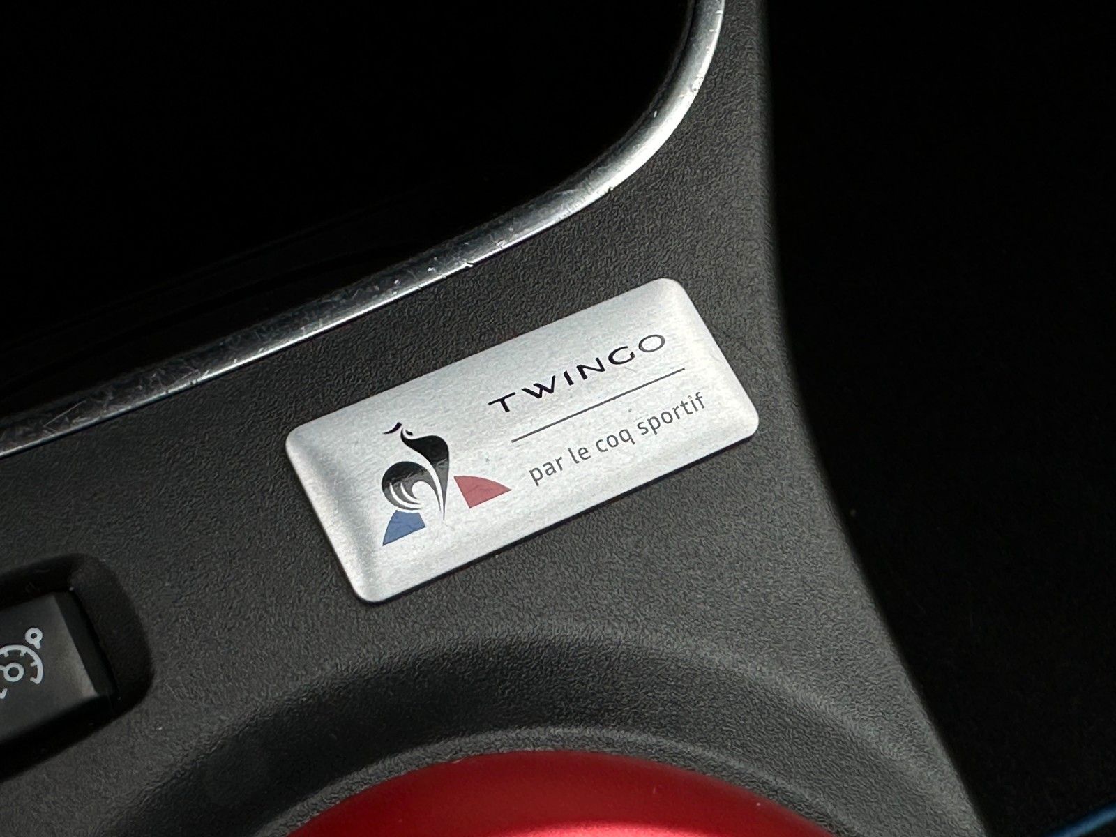 Renault Twingo TCe90 - Samsaru's Car Outlet