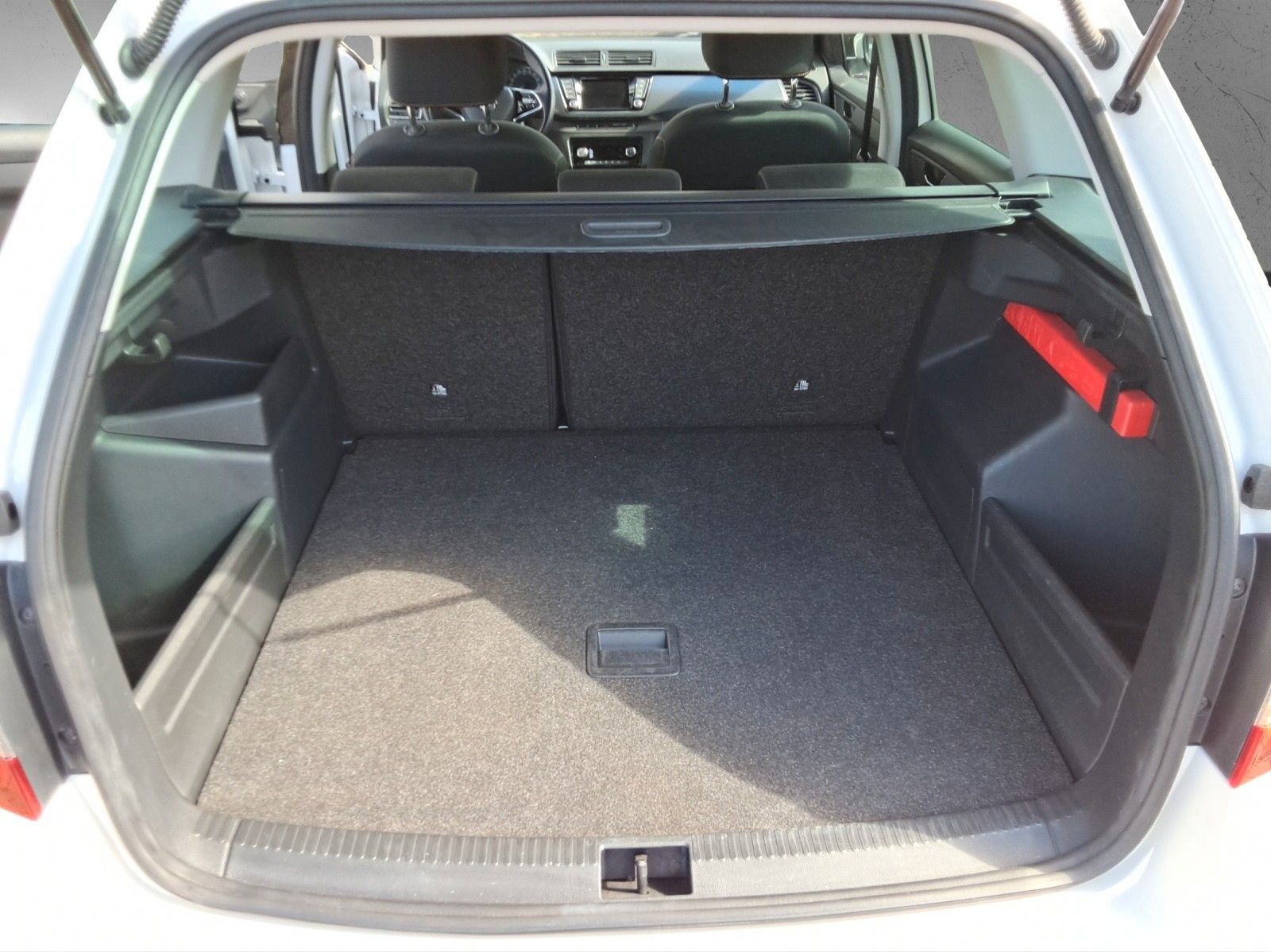 Skoda Fabia Combi TSI DSG - Samsaru's Car Outlet