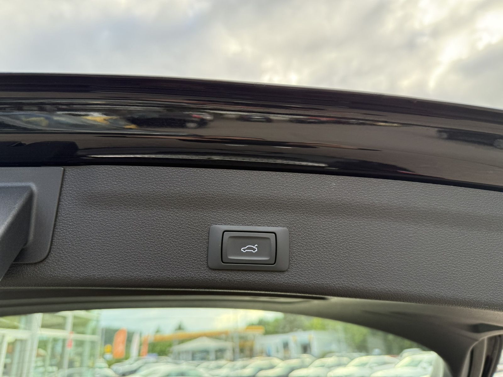 Audi A6 2.0 TDI Advanced - Samsaru's Car Outlet