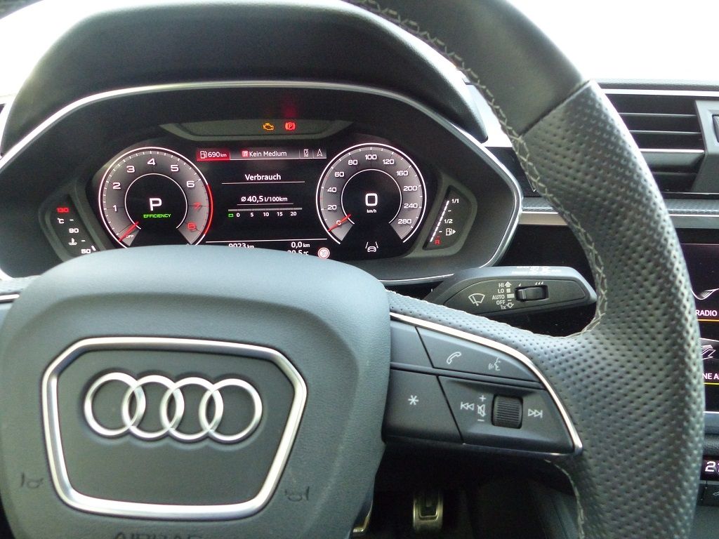 Audi Q3 Sportback 40 TFSI quattro S-tronic S line - Samsaru's Car Outlet