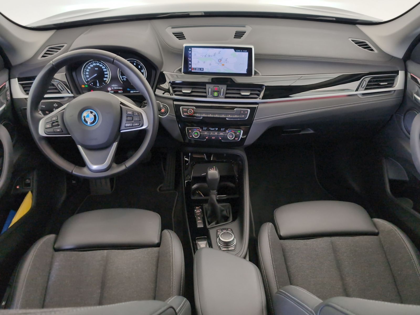 BMW X1 xDrive25e Sport Line - Samsaru's Car Outlet
