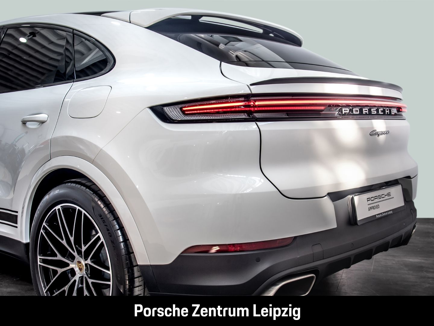 Porsche Cayenne E-Hybrid Coupe Luft Bose InnoDrive 21Zol