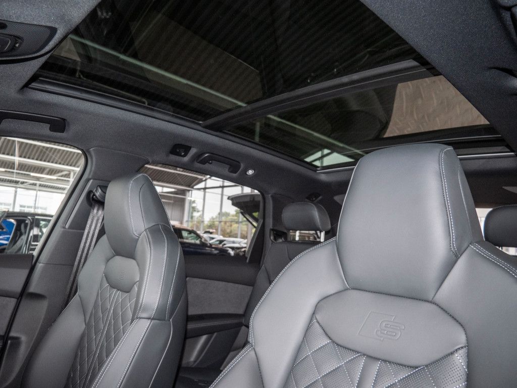 Audi Q7 SUV S line 55 TFSIe quattro AHK PANO B+O HUD