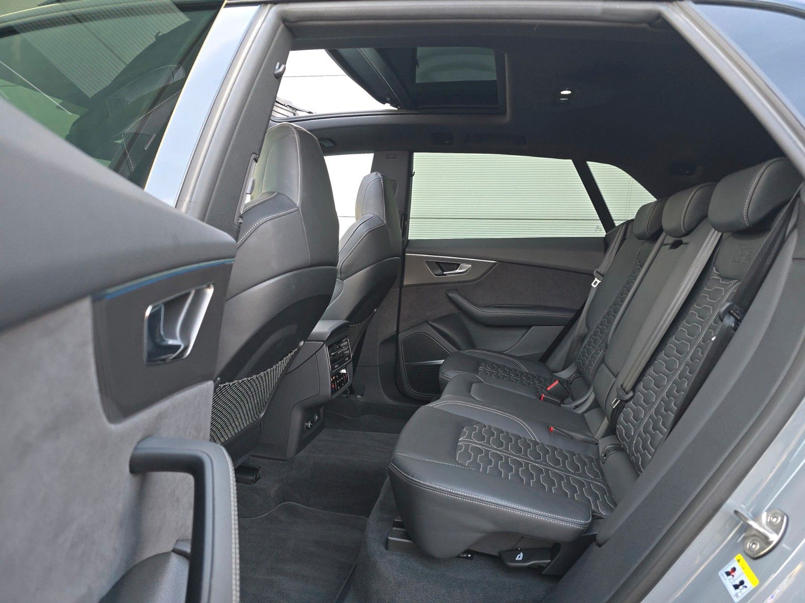 Audi RSQ8 (Massage/Ceramic/360 Kamera)