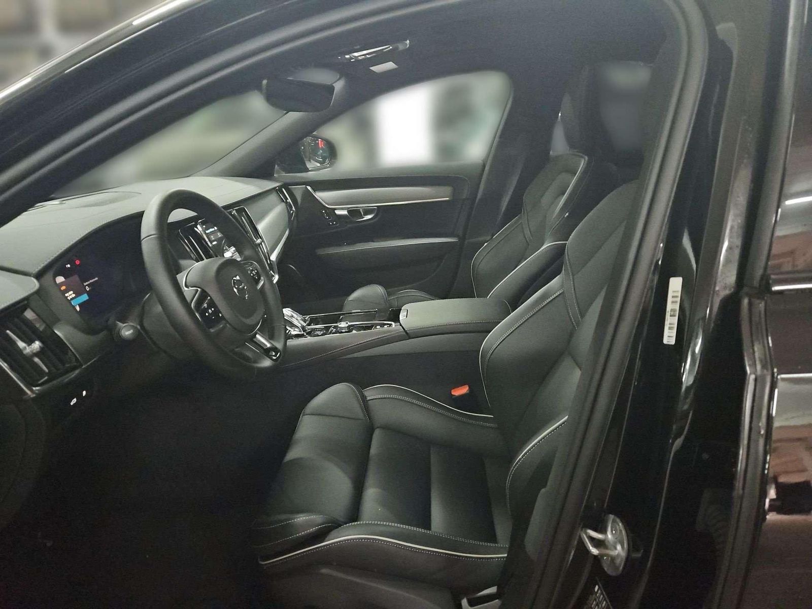 Volvo S90 Ultimate Dark Recharge Plug-In Hybrid AWD