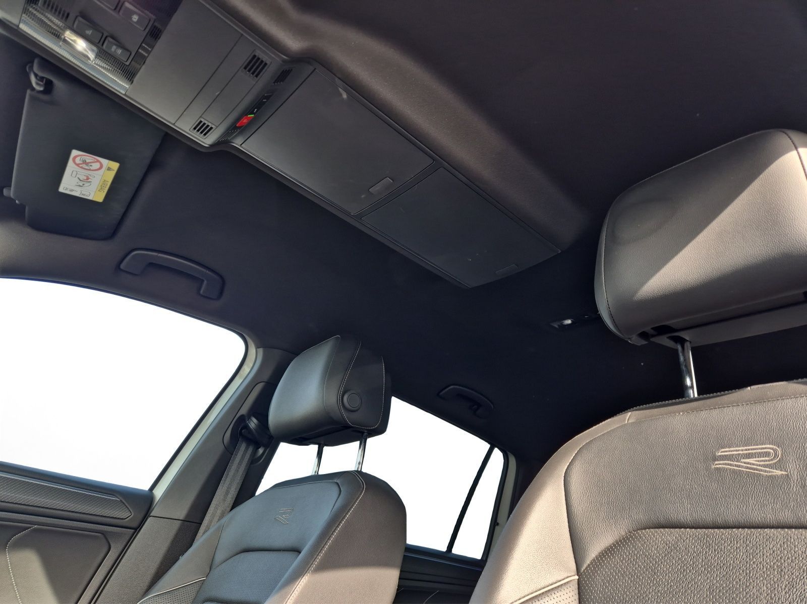 Volkswagen Tiguan Allspace 2.0 TDI DSG R-Line 4Motion Leder