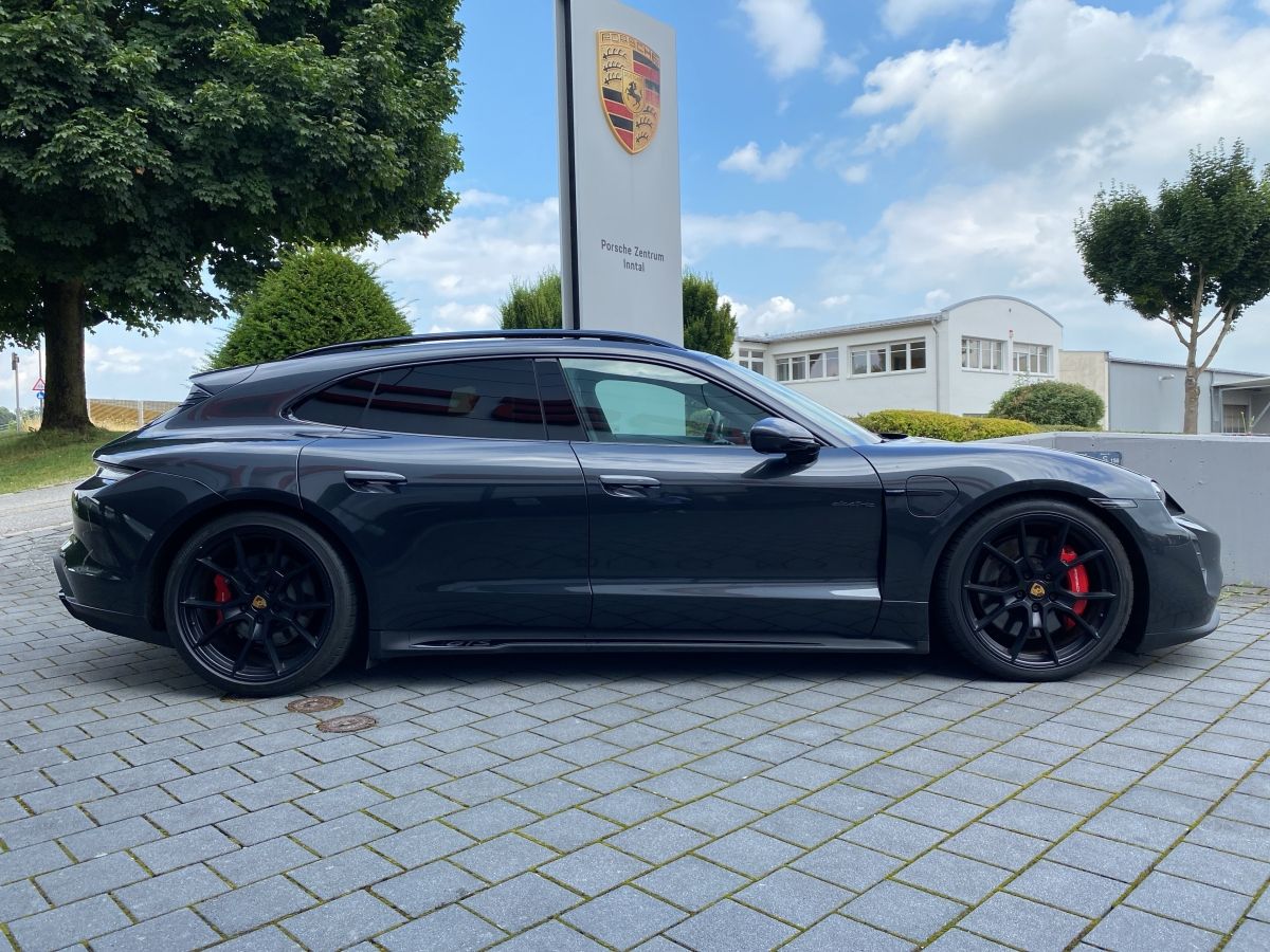 Porsche Taycan GTS Sport Turismo | Head-Up |Beifahrerdis