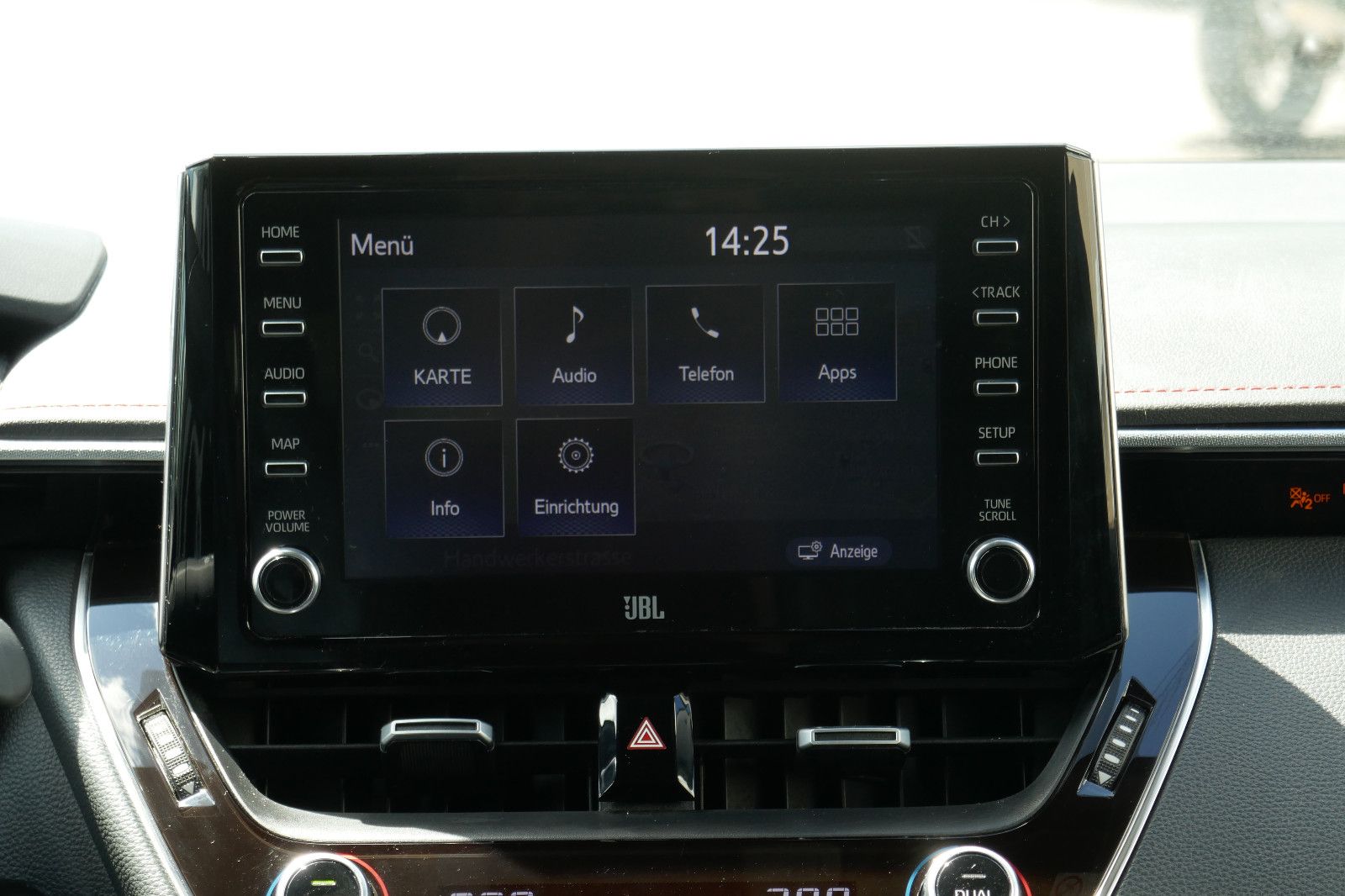 Toyota Corolla 2.0 Hybrid Lounge - Samsaru's Car Outlet