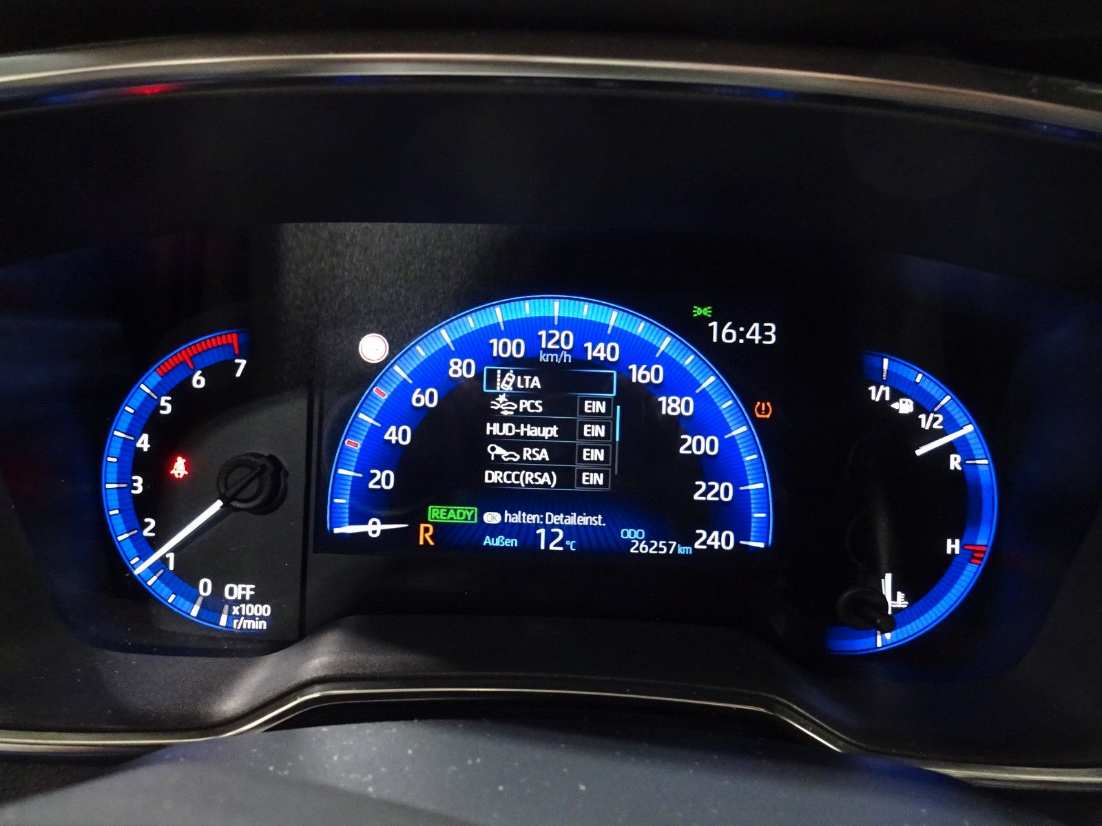 Toyota Corolla Touring Hybrid Active - Samsaru's Car Outlet