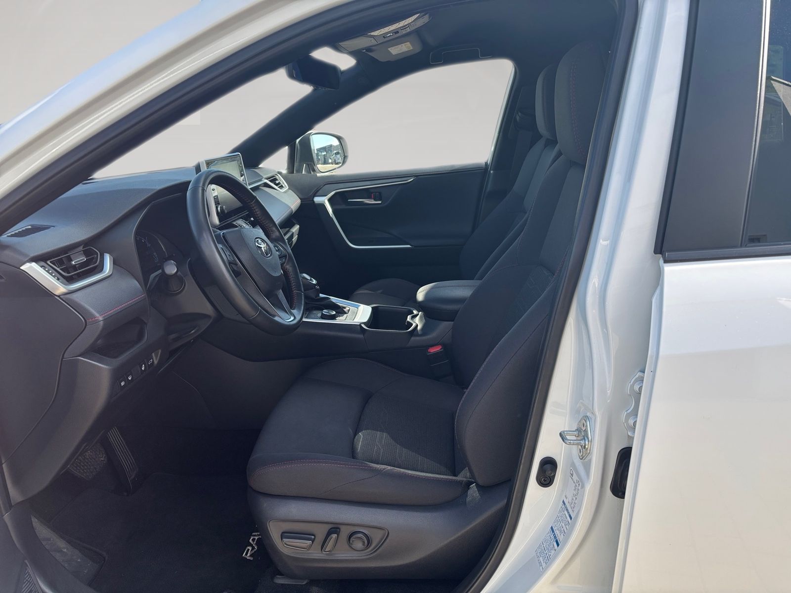 Toyota RAV4 2.5l Plug-in Hybrid - Samsaru's Car Outlet