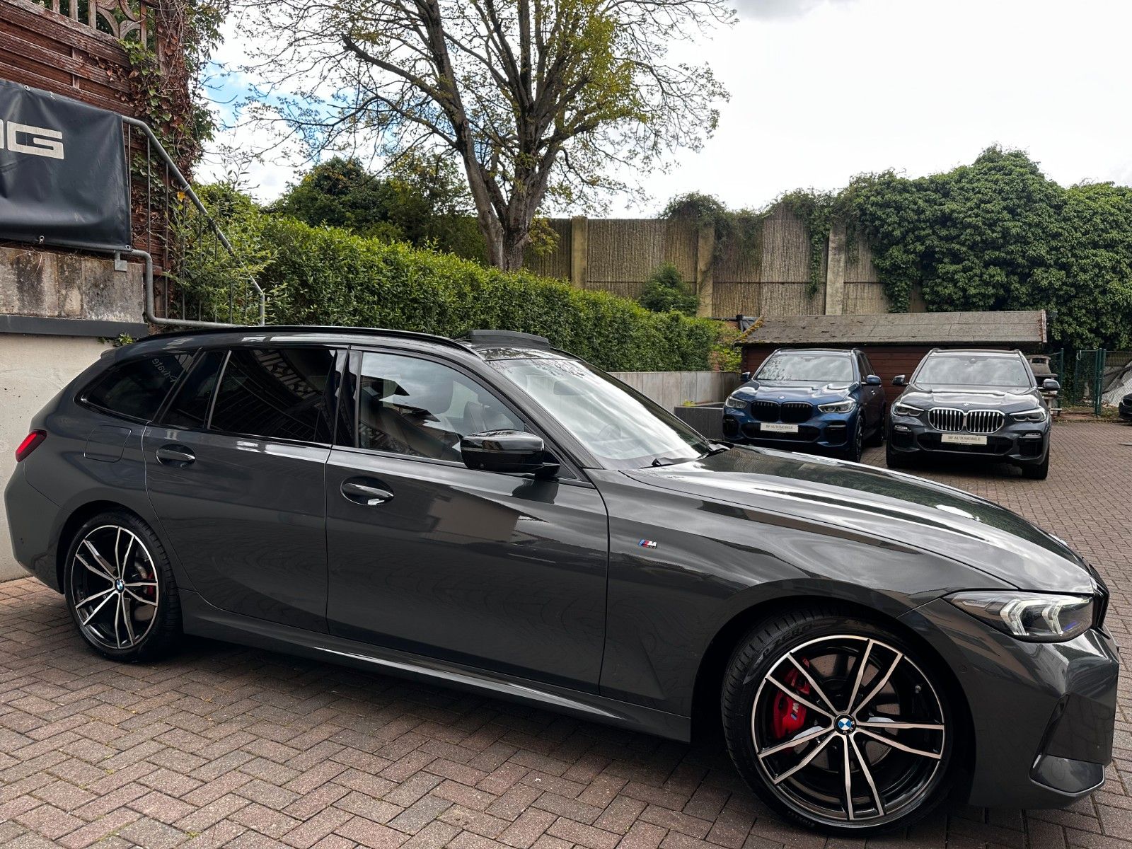 BMW 330d xDrive M Sport PANO*AHK*StandH*H&K*AdapLED