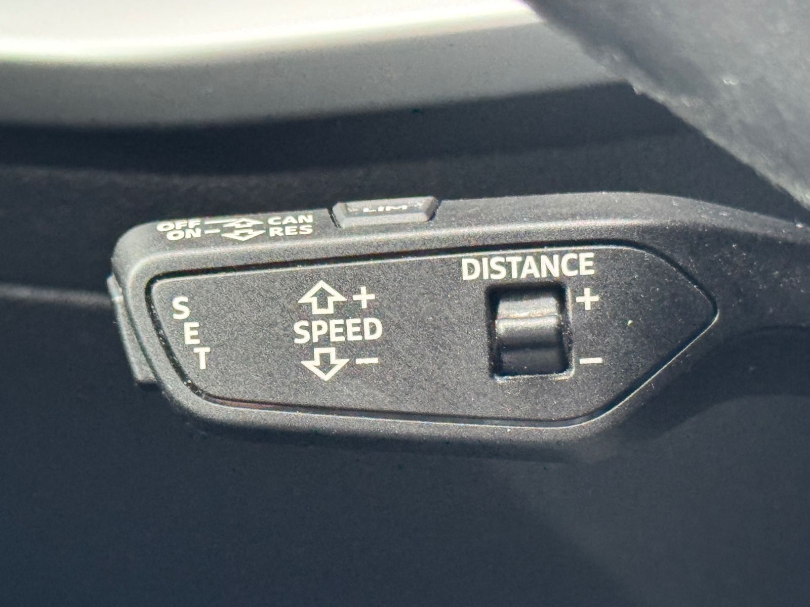 Audi A3 Limousine 35 TFSI advanced - Samsaru's Car Outlet