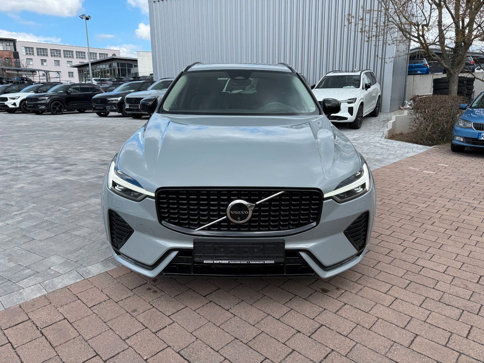 Volvo XC60 B4 AWD ULTIMATE DARK+STANDHZG+AHK+22"+LEDER